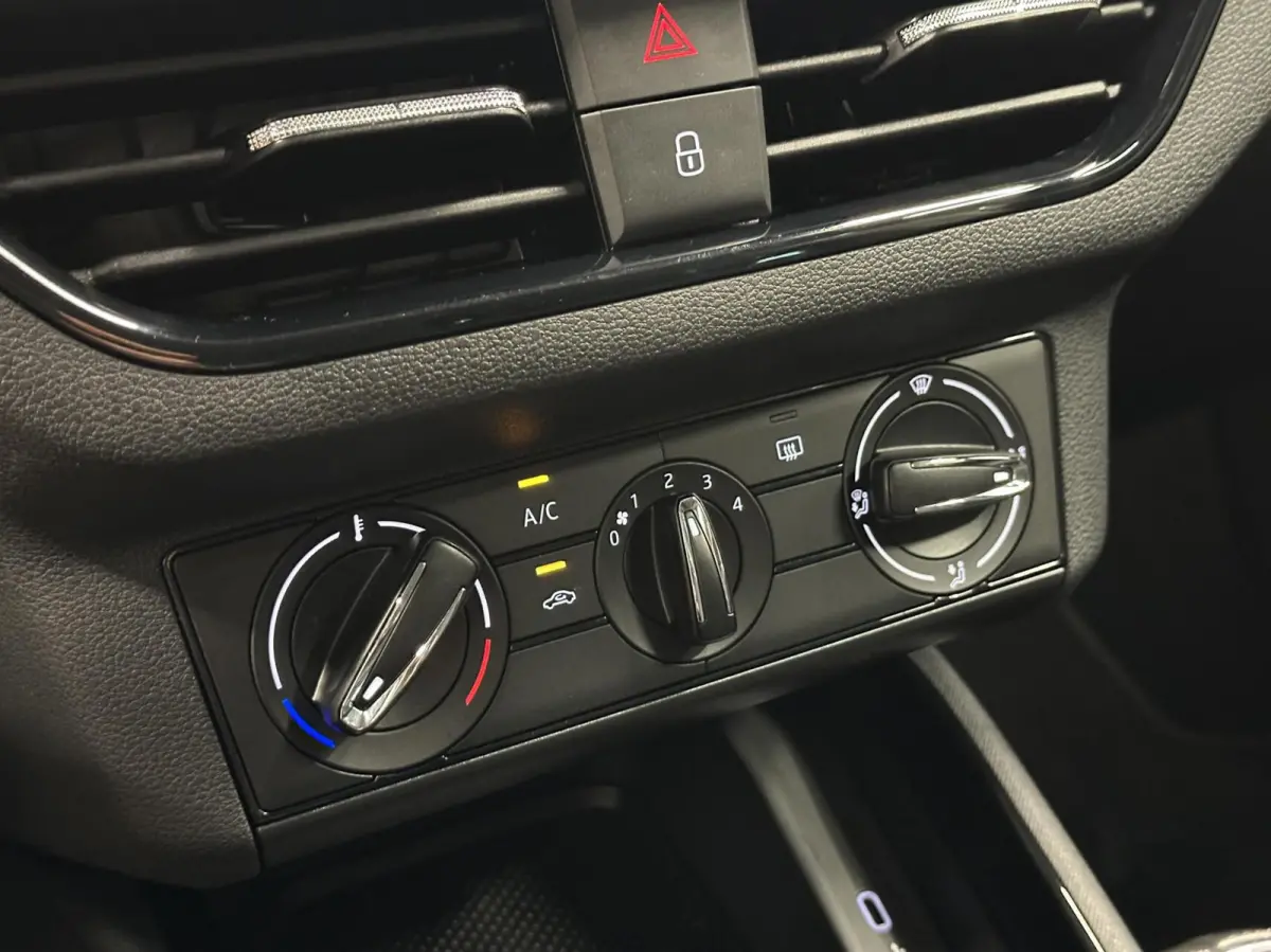 1.0 TSI Ambition CARPLAY DAB LM CRUISE.