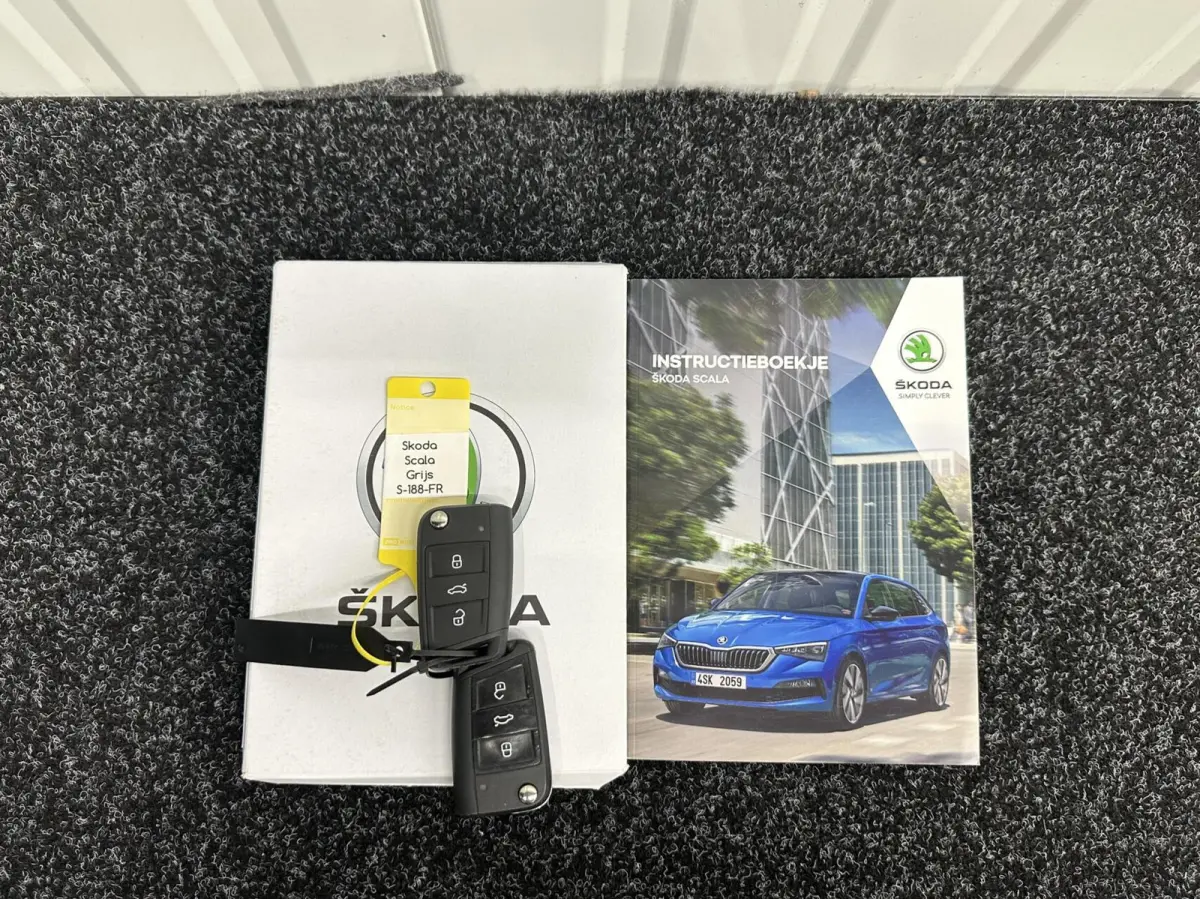 1.0 TSI Ambition CARPLAY DAB LM CRUISE.