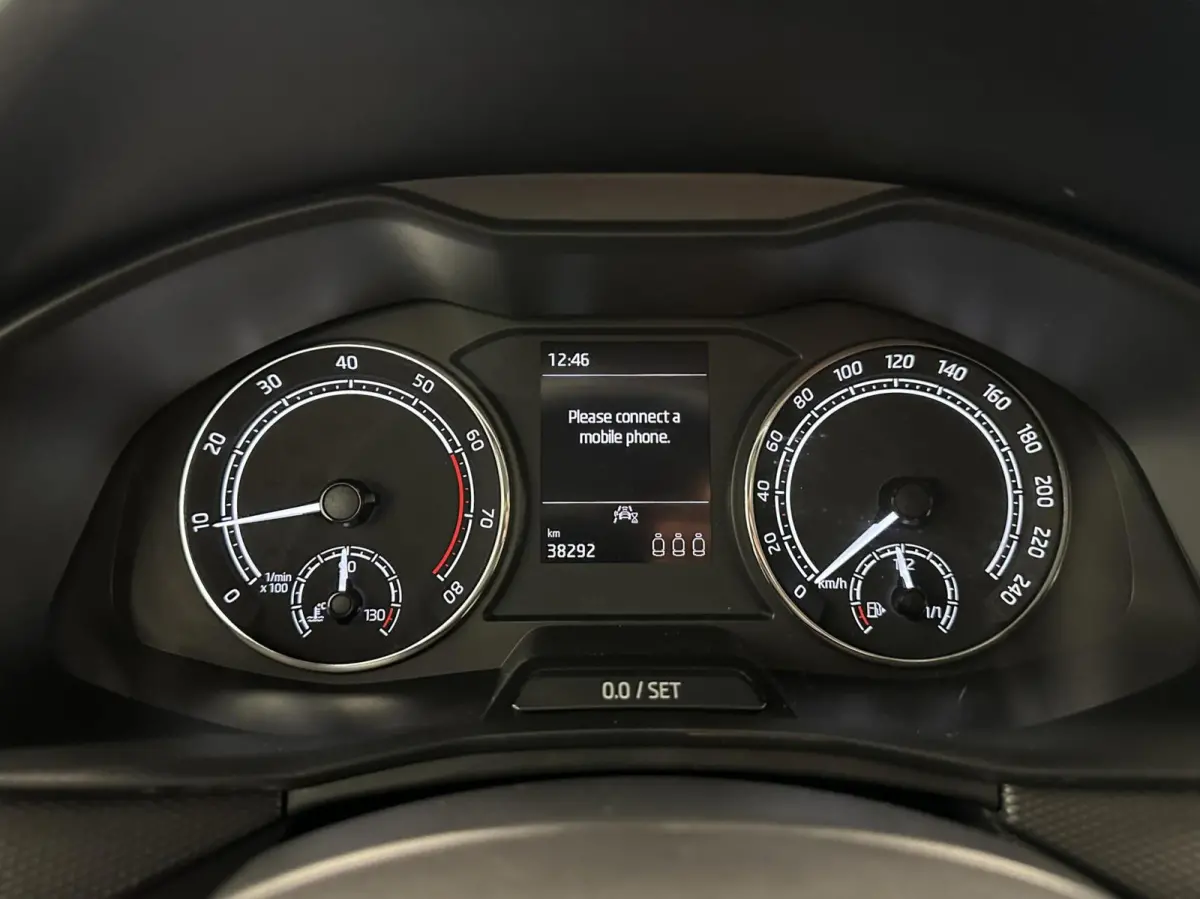 1.0 TSI Ambition CARPLAY DAB LM CRUISE.
