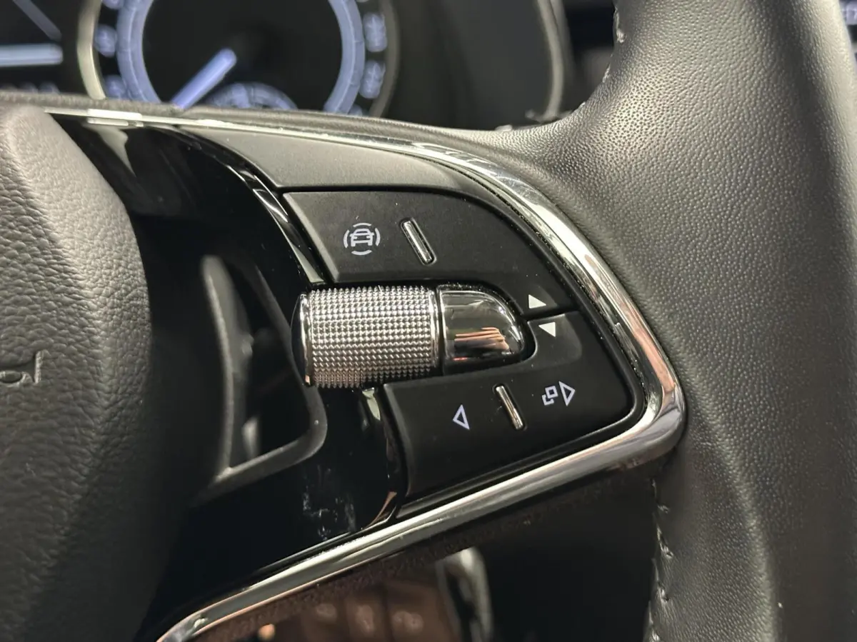 1.0 TSI Ambition CARPLAY DAB LM CRUISE.