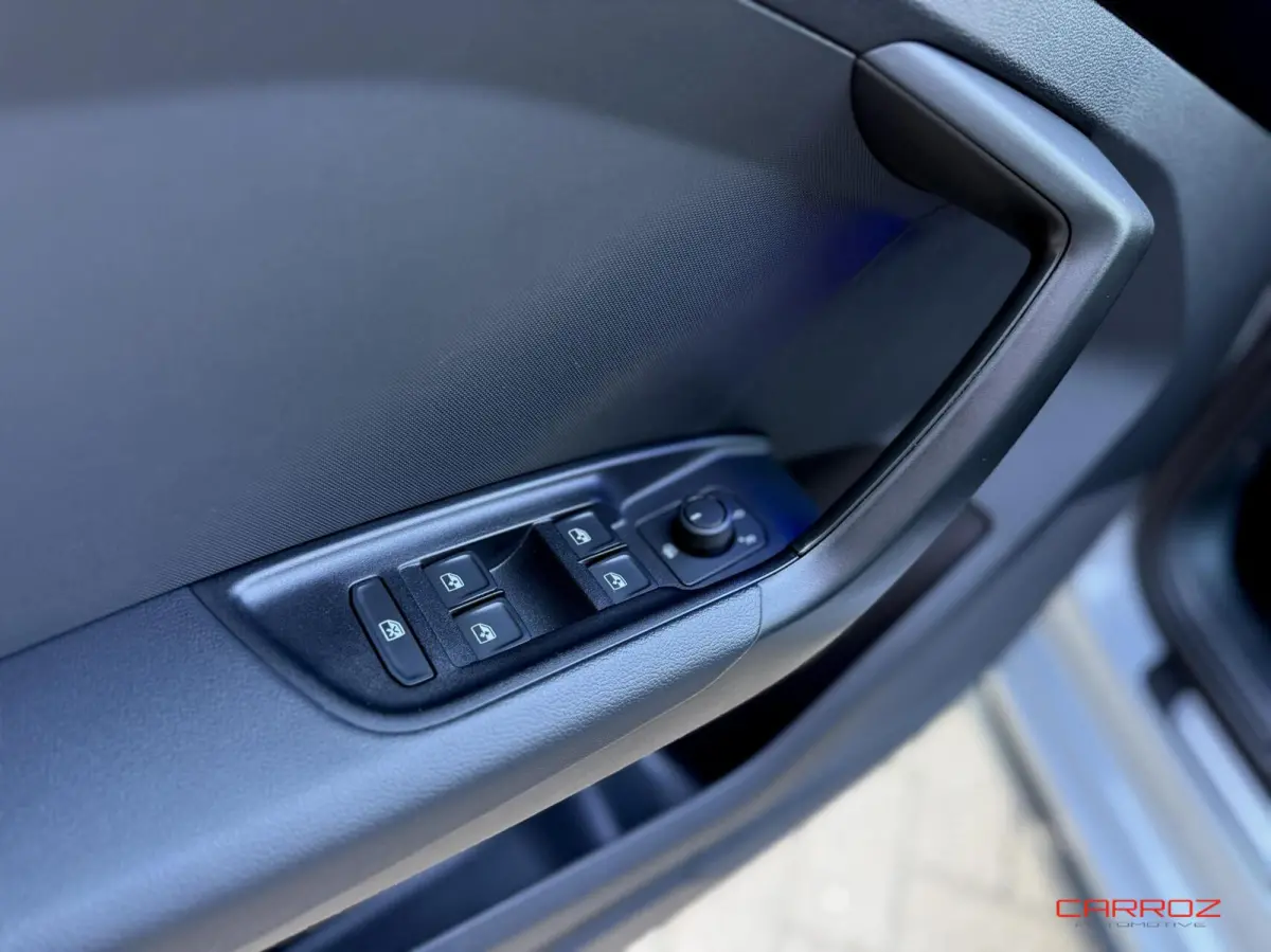 40 TFSI 207 Pk 3x S Line ACC CarPlay Ambiance Navi