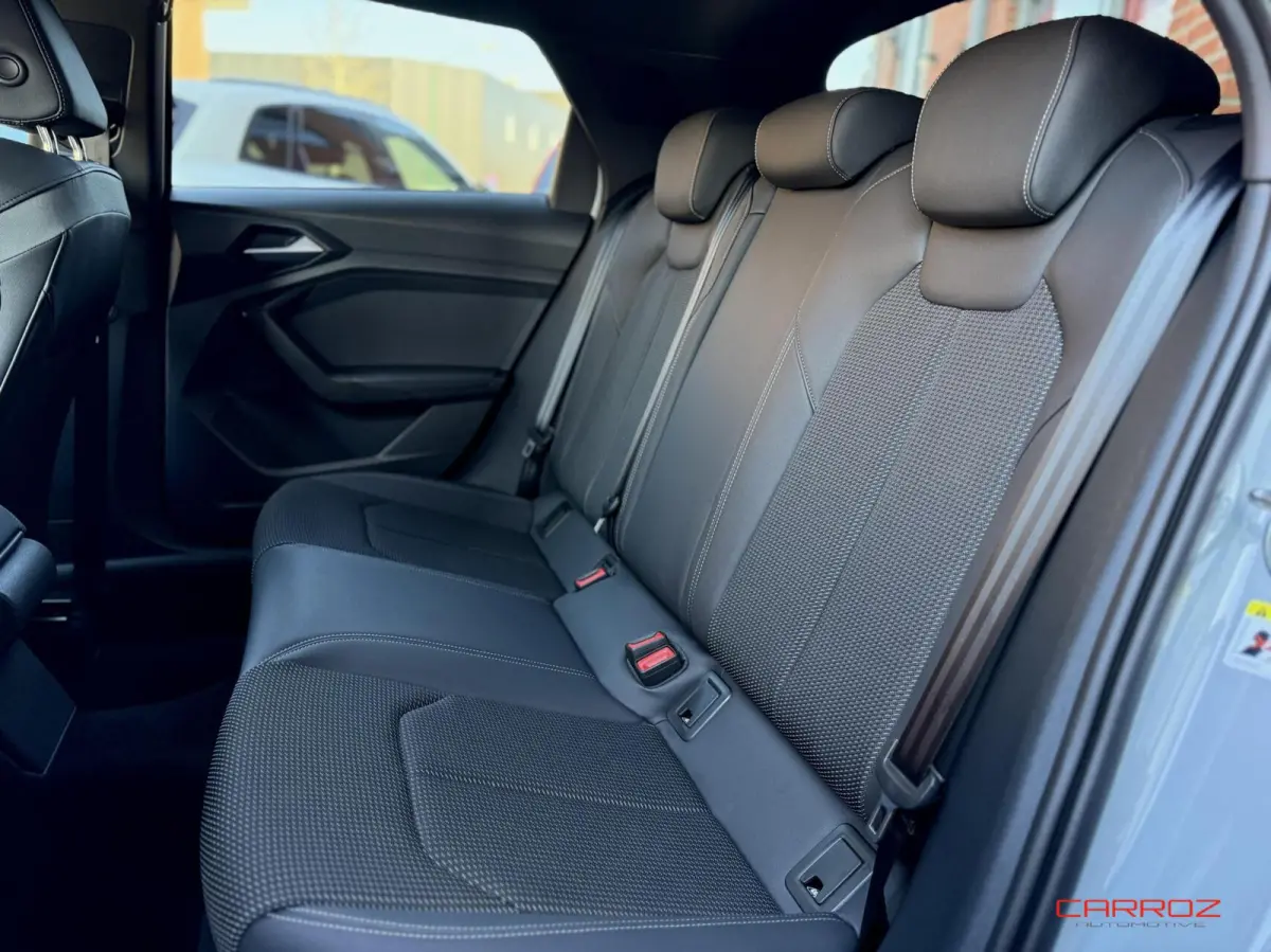 40 TFSI 207 Pk 3x S Line ACC CarPlay Ambiance Navi
