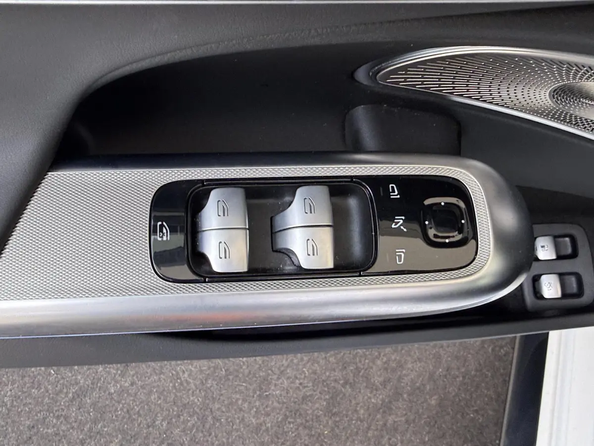 AMG 53 4MATIC+ Night Edition / Opaalwit Magno/ Panoramadak/ SUPERSCREEN/ Dynamic Plus/ Night 1+2/ Perf. Stoelen/ El. Trekhaak/ UNIEK!