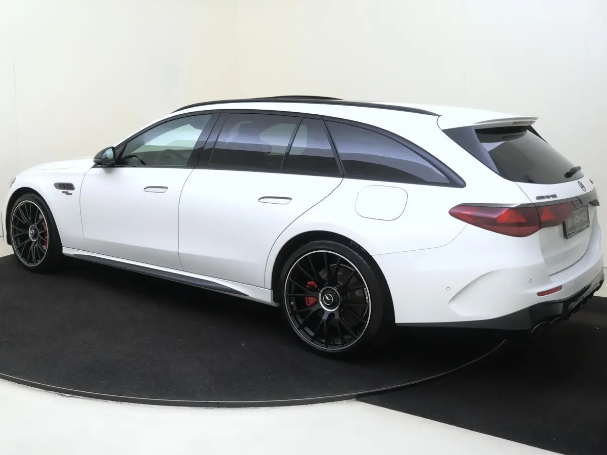 AMG 53 4MATIC+ Night Edition / Opaalwit Magno/ Panoramadak/ SUPERSCREEN/ Dynamic Plus/ Night 1+2/ Perf. Stoelen/ El. Trekhaak/ UNIEK!