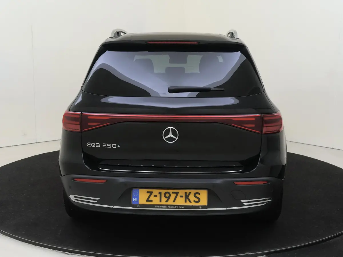 250+ Luxury Line 71 kWh / Carplay/ 360 Camera/ Panoramadak/ Trekhaak/ Winterpakket