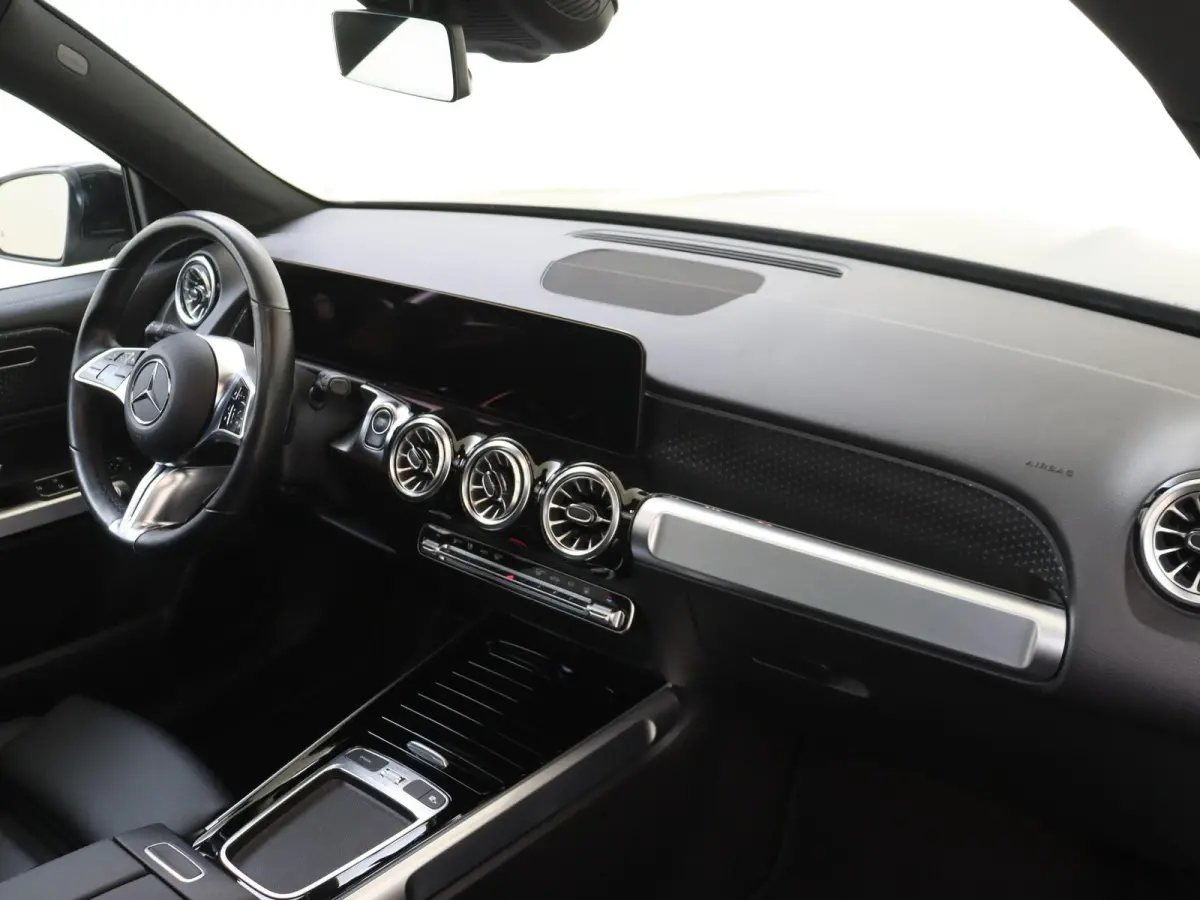 250+ Luxury Line 71 kWh / Carplay/ 360 Camera/ Panoramadak/ Trekhaak/ Winterpakket