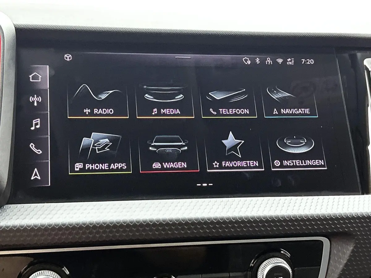 30 TFSI S edition 116 PK | Automaat | Climate Control | Cruise Control | Achteruitrijcamera | Parkeersensoren | Sfeerverlichting | Digitale Cockpit | Privacy glas |