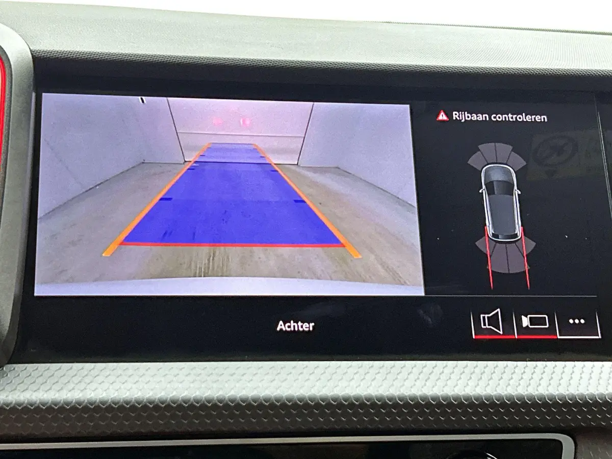 30 TFSI S edition 116 PK | Automaat | Climate Control | Cruise Control | Achteruitrijcamera | Parkeersensoren | Sfeerverlichting | Digitale Cockpit | Privacy glas |