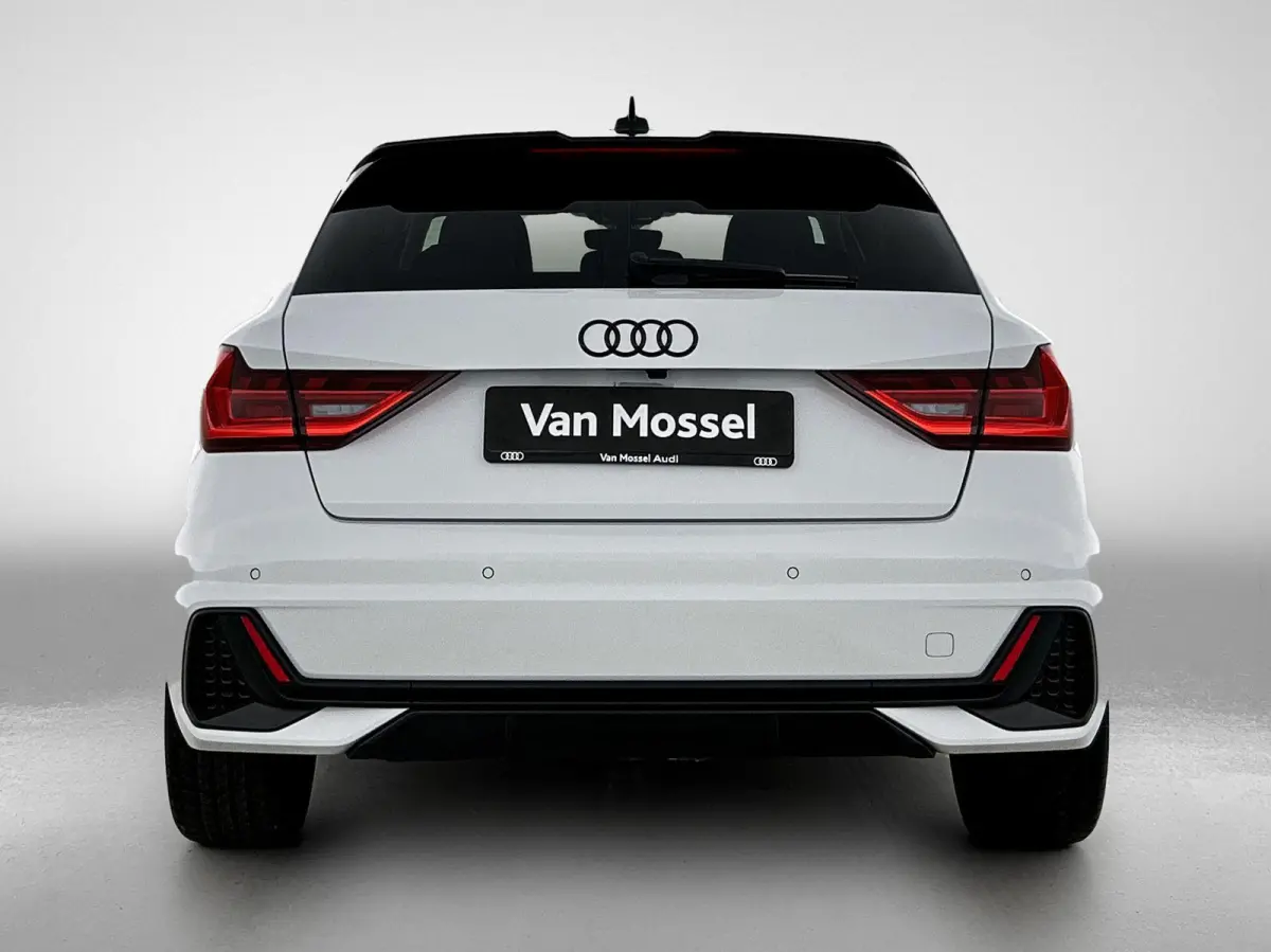 30 TFSI S edition 116 PK | Automaat | Climate Control | Cruise Control | Achteruitrijcamera | Parkeersensoren | Sfeerverlichting | Digitale Cockpit | Privacy glas |