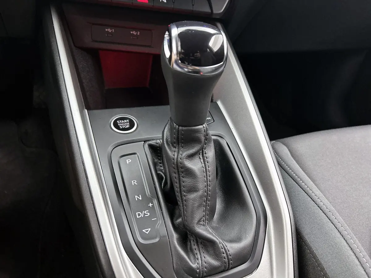 30 TFSI S edition 116 PK | Automaat | Climate Control | Cruise Control | Achteruitrijcamera | Parkeersensoren | Sfeerverlichting | Digitale Cockpit | Privacy glas |