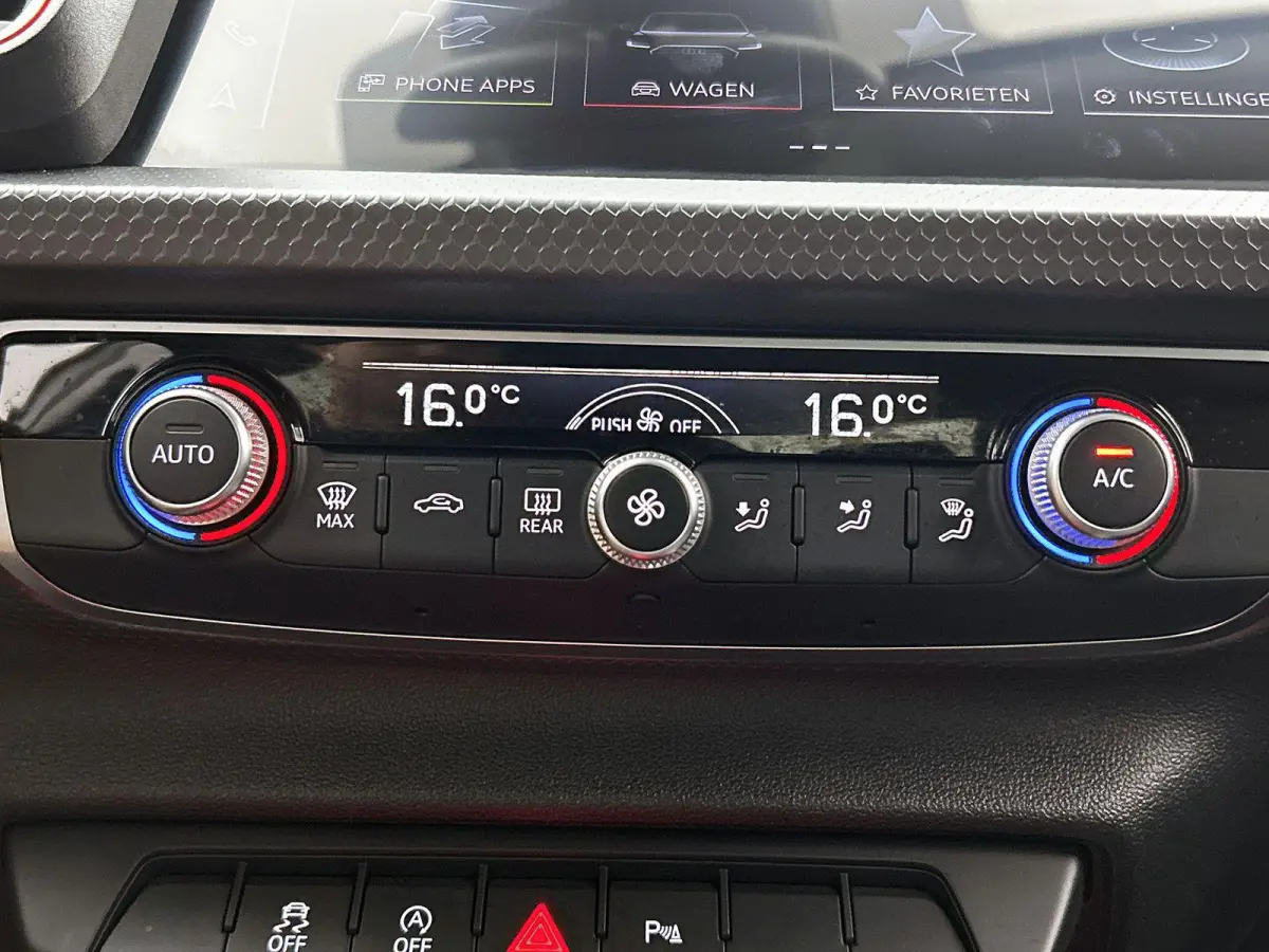 30 TFSI S edition 116 PK | Automaat | Climate Control | Cruise Control | Achteruitrijcamera | Parkeersensoren | Sfeerverlichting | Digitale Cockpit | Privacy glas |