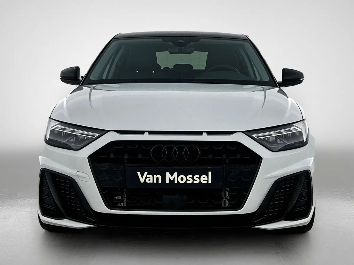 30 TFSI S edition 116 PK | Automaat | Climate Control | Cruise Control | Achteruitrijcamera | Parkeersensoren | Sfeerverlichting | Digitale Cockpit | Privacy glas |
