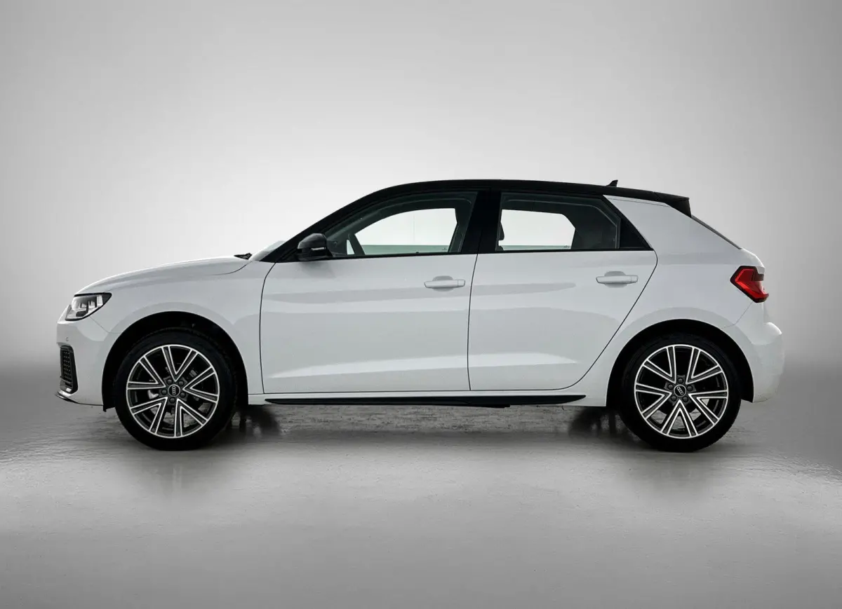 25 TFSI Advanced edition 17" LM Velgen | Apple carplay | Parkeersensoren | Virtual cockpit | Airco