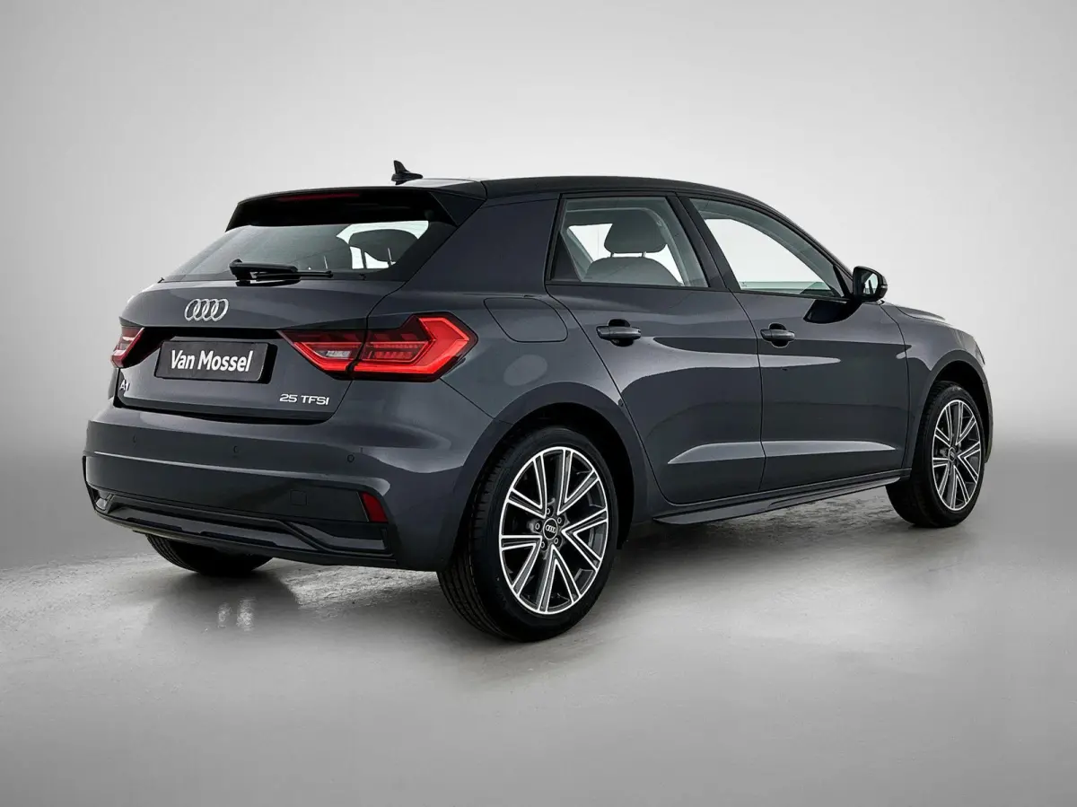 25 TFSI Advanced edition 17" LM Velgen | Apple carplay | Parkeersensoren | Virtual cockpit | Airco