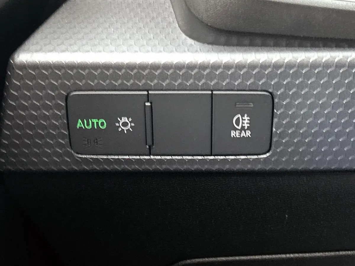 25 TFSI Advanced edition 17" LM Velgen | Apple carplay | Parkeersensoren | Virtual cockpit | Airco