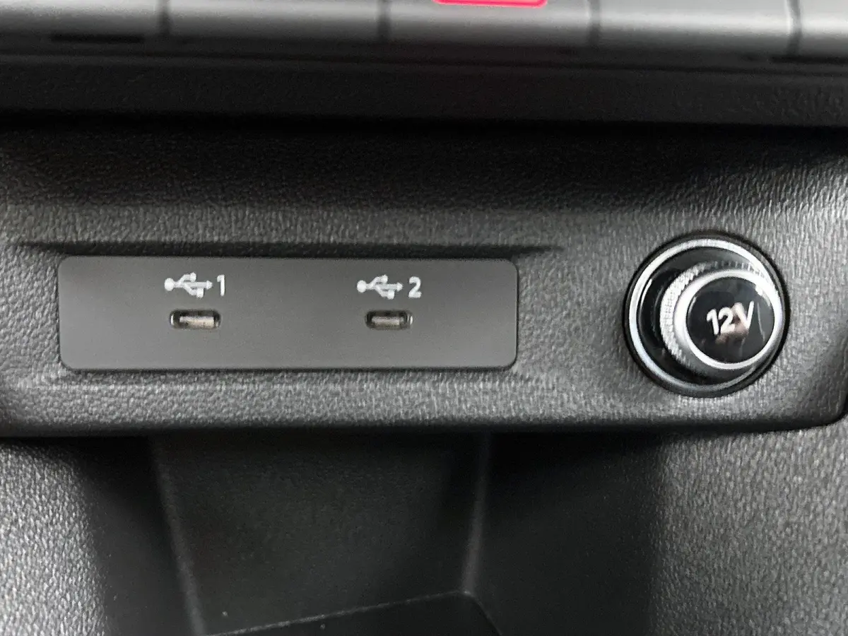 25 TFSI Advanced edition 17" LM Velgen | Apple carplay | Parkeersensoren | Virtual cockpit | Airco
