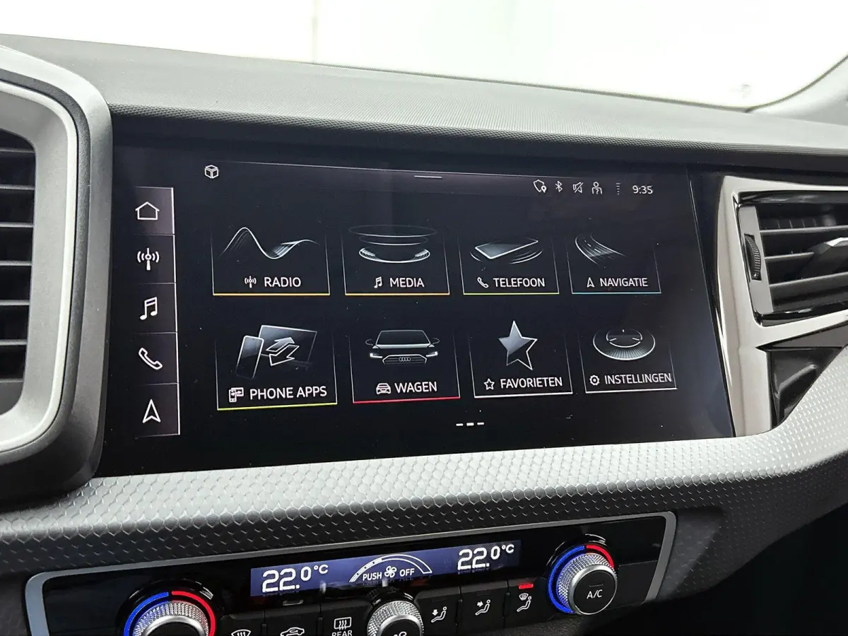 25 TFSI Advanced edition 17" LM Velgen | Apple carplay | Parkeersensoren | Virtual cockpit | Airco