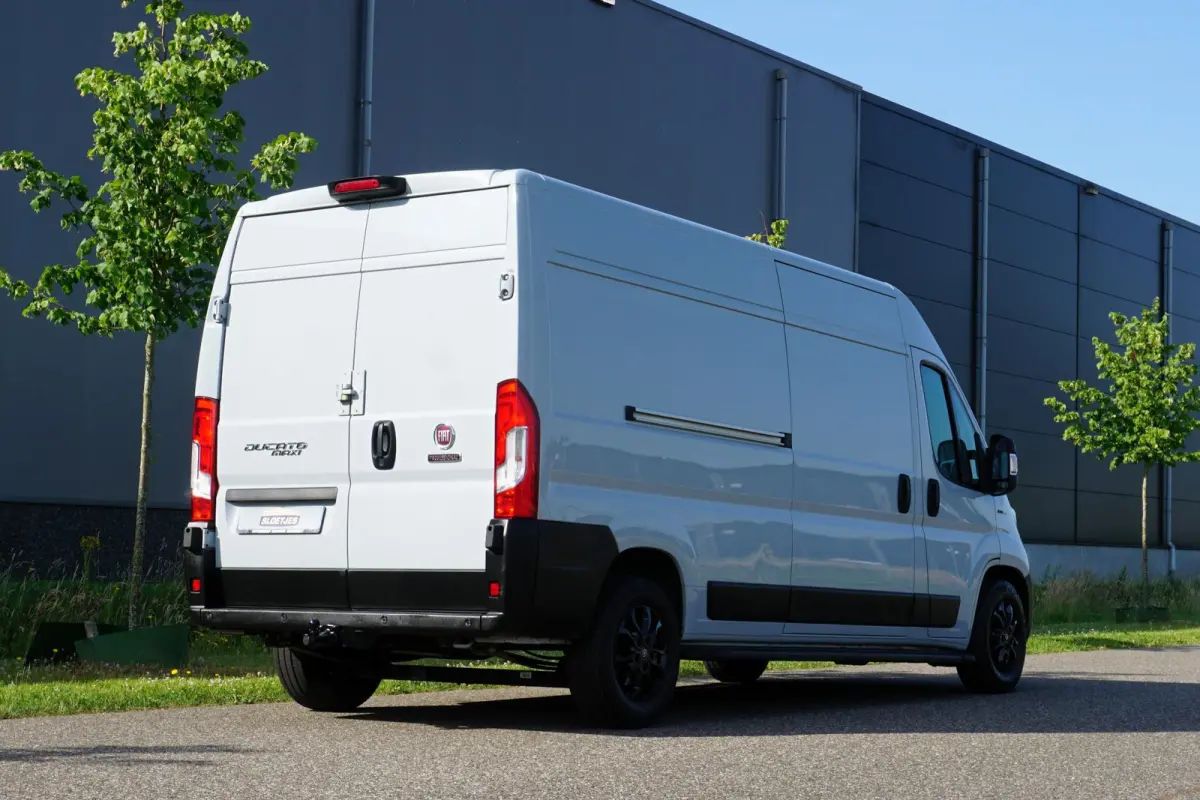 35H 2.3 MultiJet L3H2 in Topstaat |Grijs |160 pk |Volautomatische versnellingsbak |Camera |Cruise |Navi |Trekhaak |Climate control |1e eigenaar |3500 KG