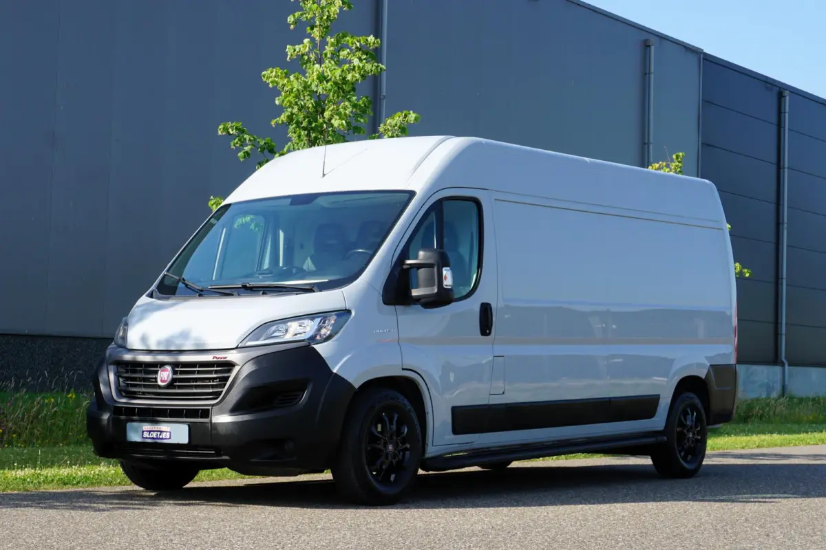 35H 2.3 MultiJet L3H2 in Topstaat |Grijs |160 pk |Volautomatische versnellingsbak |Camera |Cruise |Navi |Trekhaak |Climate control |1e eigenaar |3500 KG