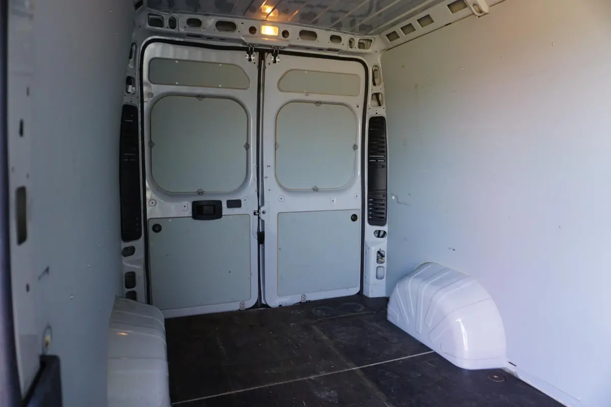 35H 2.3 MultiJet L3H2 in Topstaat |Grijs |160 pk |Volautomatische versnellingsbak |Camera |Cruise |Navi |Trekhaak |Climate control |1e eigenaar |3500 KG