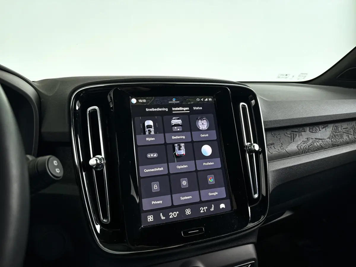 Single Motor Essential 69 kWh | Parkeercamera | Cruise control | Google infotainment