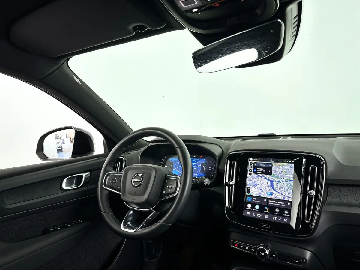 Single Motor Essential 69 kWh | Parkeercamera | Cruise control | Google infotainment