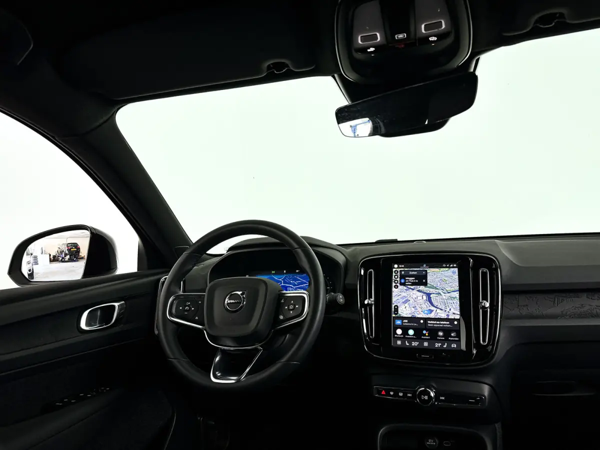 Single Motor Essential 69 kWh | Parkeercamera | Cruise control | Google infotainment