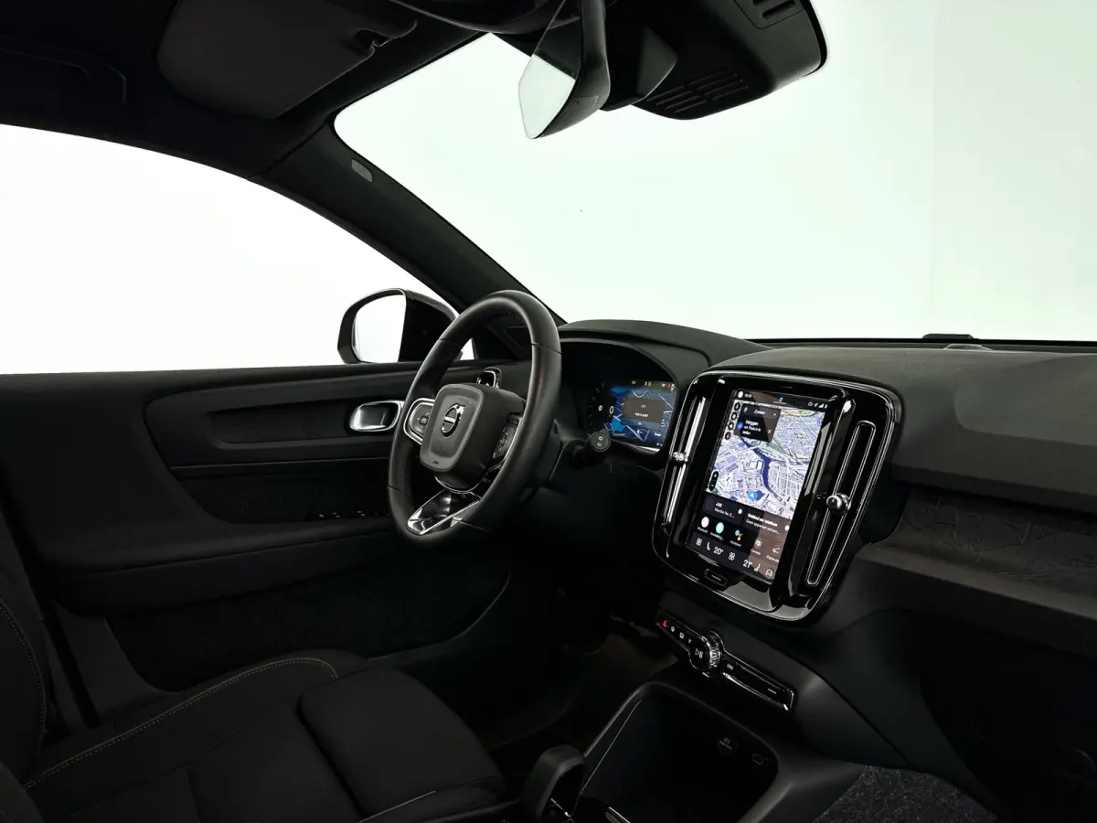 Single Motor Essential 69 kWh | Parkeercamera | Cruise control | Google infotainment