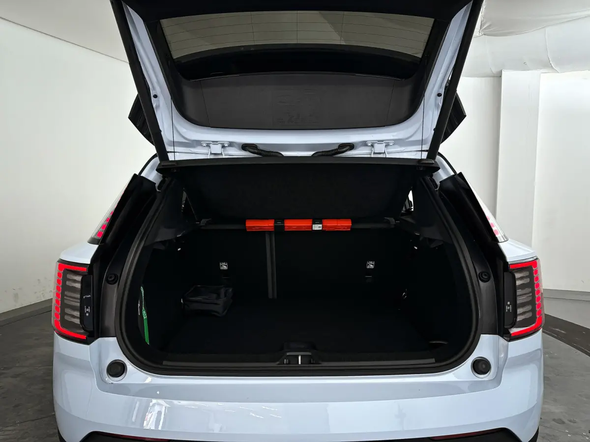 Single Motor Extended Range Plus 69 kWh | Parkeercamera | Harman Kardon | Stoel- en Stuurverwarming