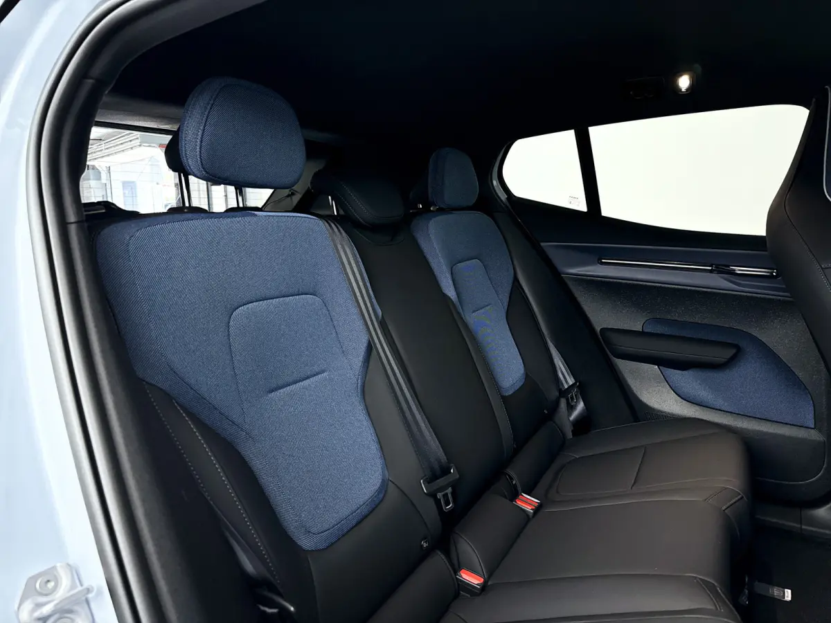 Single Motor Extended Range Plus 69 kWh | Parkeercamera | Harman Kardon | Stoel- en Stuurverwarming