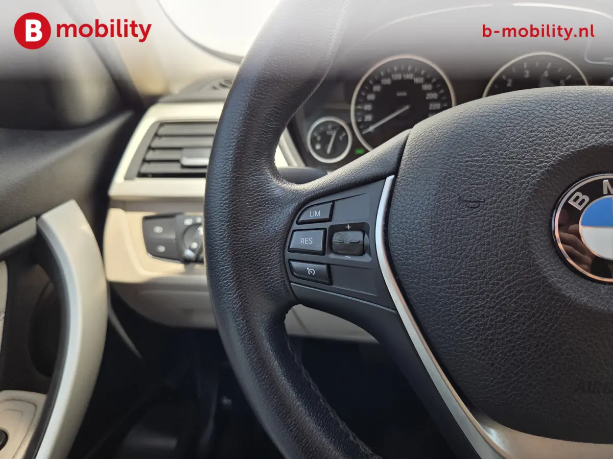 320i Executive Sportline Automaat Apple CarPlay NL Auto! | Sportstoelen | Navigatie | Cruise Control | PDC