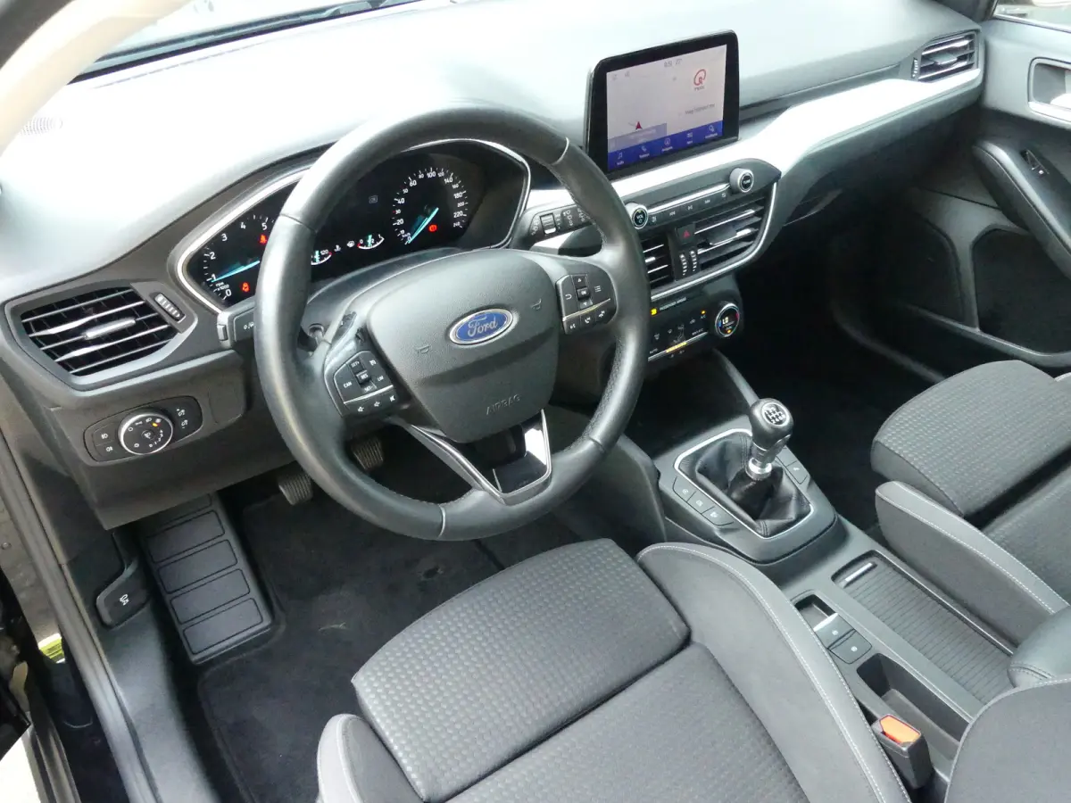 1.0 EcoBoost Trend Edition Business | TREKHAAK | CAMERA | PARKEERSENSOREN V+A | NAVI | LMV 16" | APPLE CARLAY / ANDROID AUTO |