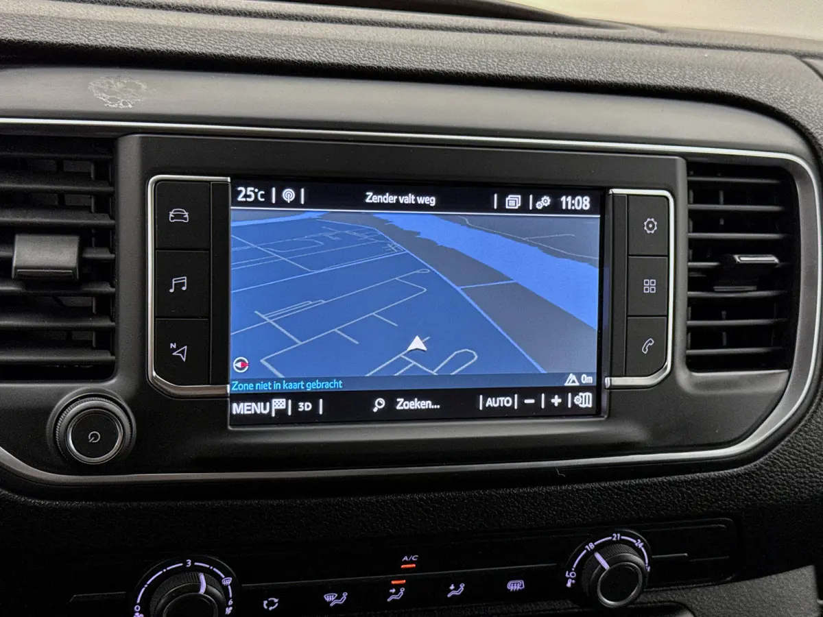 2.0 D-4D 145pk Navigatie Camera Betimmering Cruise control Blind-spot assist