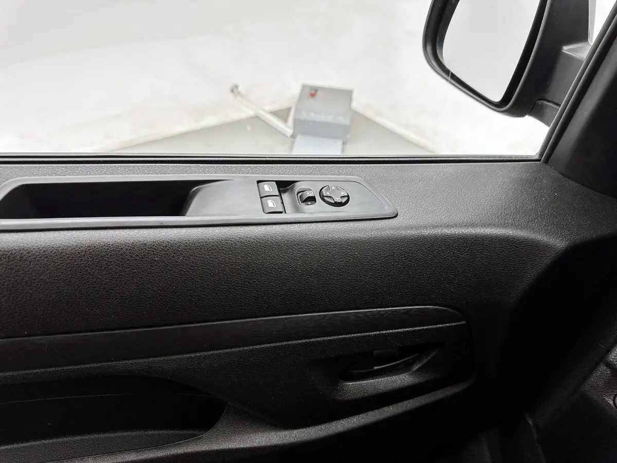 2.0 D-4D 145pk Navigatie Camera Betimmering Cruise control Blind-spot assist