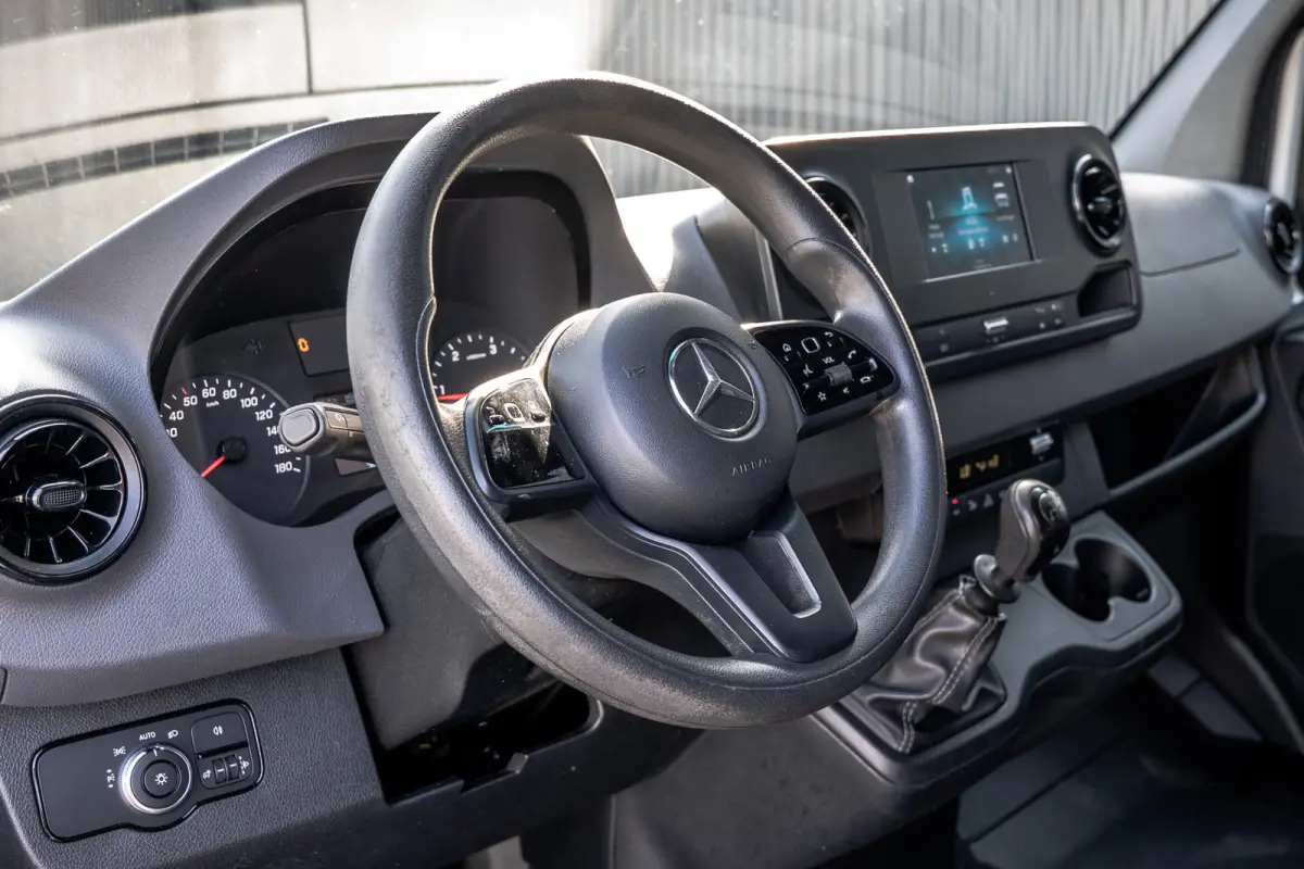 311 CDI RWD L2H2 | Volledig Ingericht | Mbux | Camera | Carplay | Climatronic