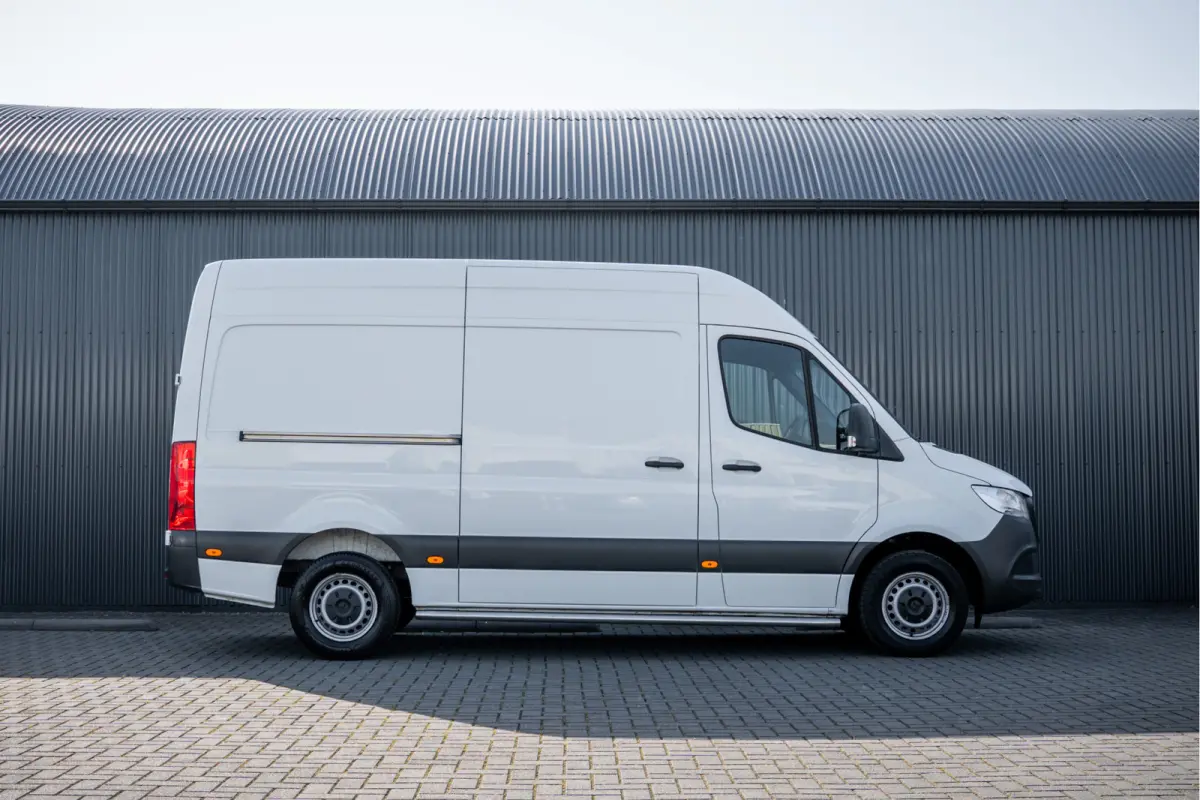 311 CDI RWD L2H2 | Volledig Ingericht | Mbux | Camera | Carplay | Climatronic