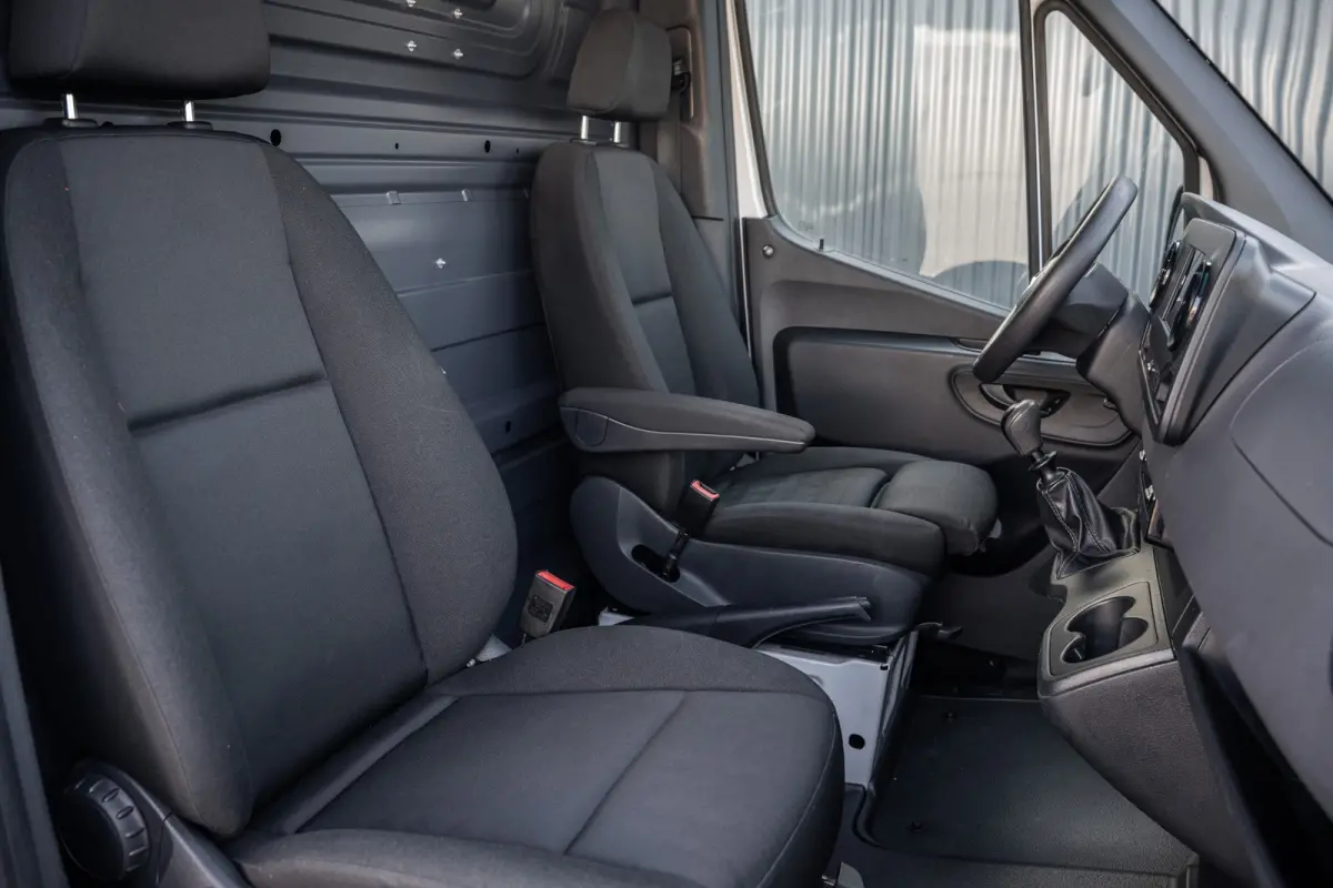 311 CDI RWD L2H2 | Volledig Ingericht | Mbux | Camera | Carplay | Climatronic