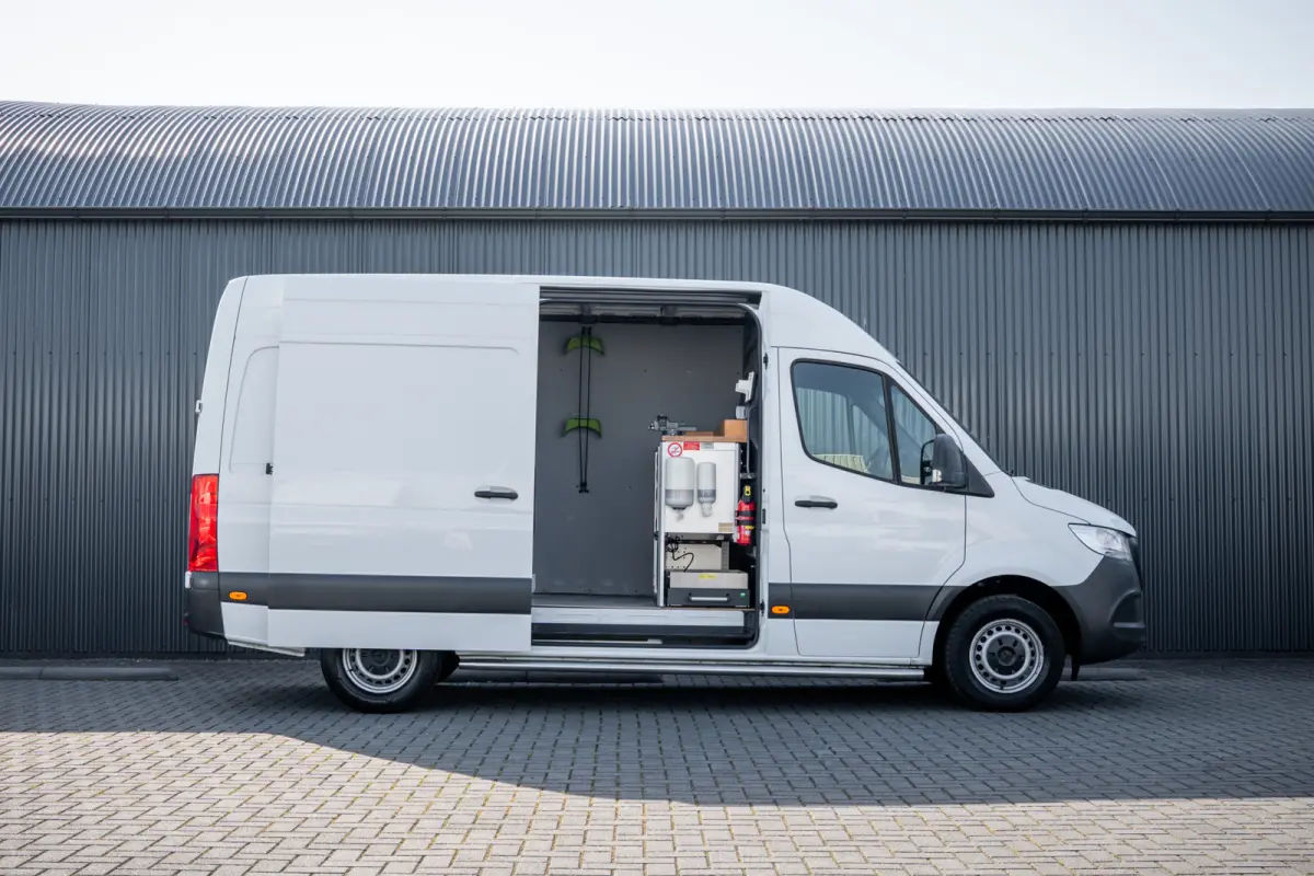 311 CDI RWD L2H2 | Volledig Ingericht | Mbux | Camera | Carplay | Climatronic