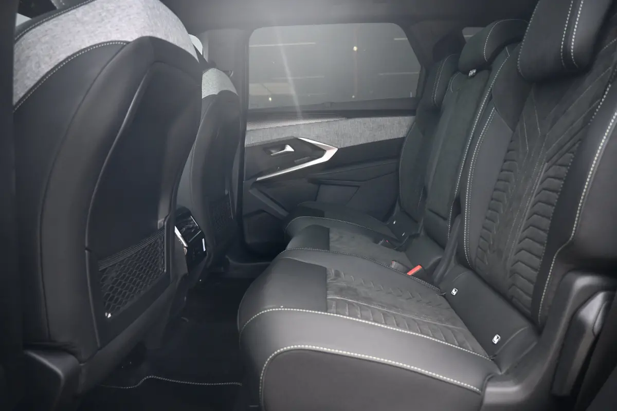 1.2 Hybrid 145 GT 7p. DEMO-DEAL! | Tot 8 Jaar Garantie! | Schuif-/Kanteldak | 360 Camera | Adaptive Cruise | Alcantara | Keyless-Entry | !!