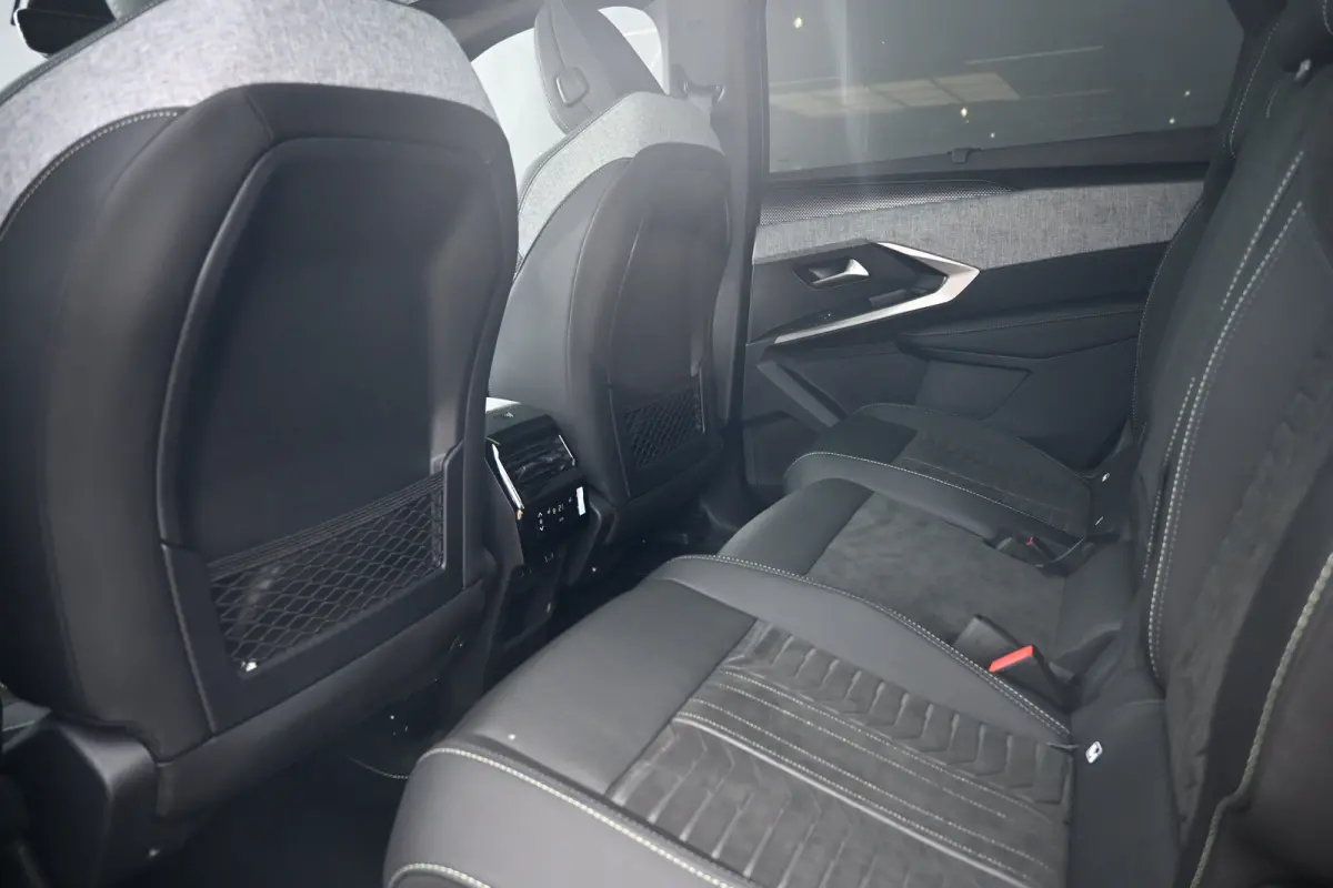1.2 Hybrid 145 GT 7p. DEMO-DEAL! | Tot 8 Jaar Garantie! | Schuif-/Kanteldak | 360 Camera | Adaptive Cruise | Alcantara | Keyless-Entry | !!