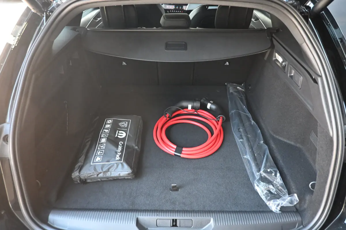 GT 54 kWh | Navigatie | Massagestoelen | Stoel/Stuurverwarming | Dodehoekdetectie | 360 Camera | !!