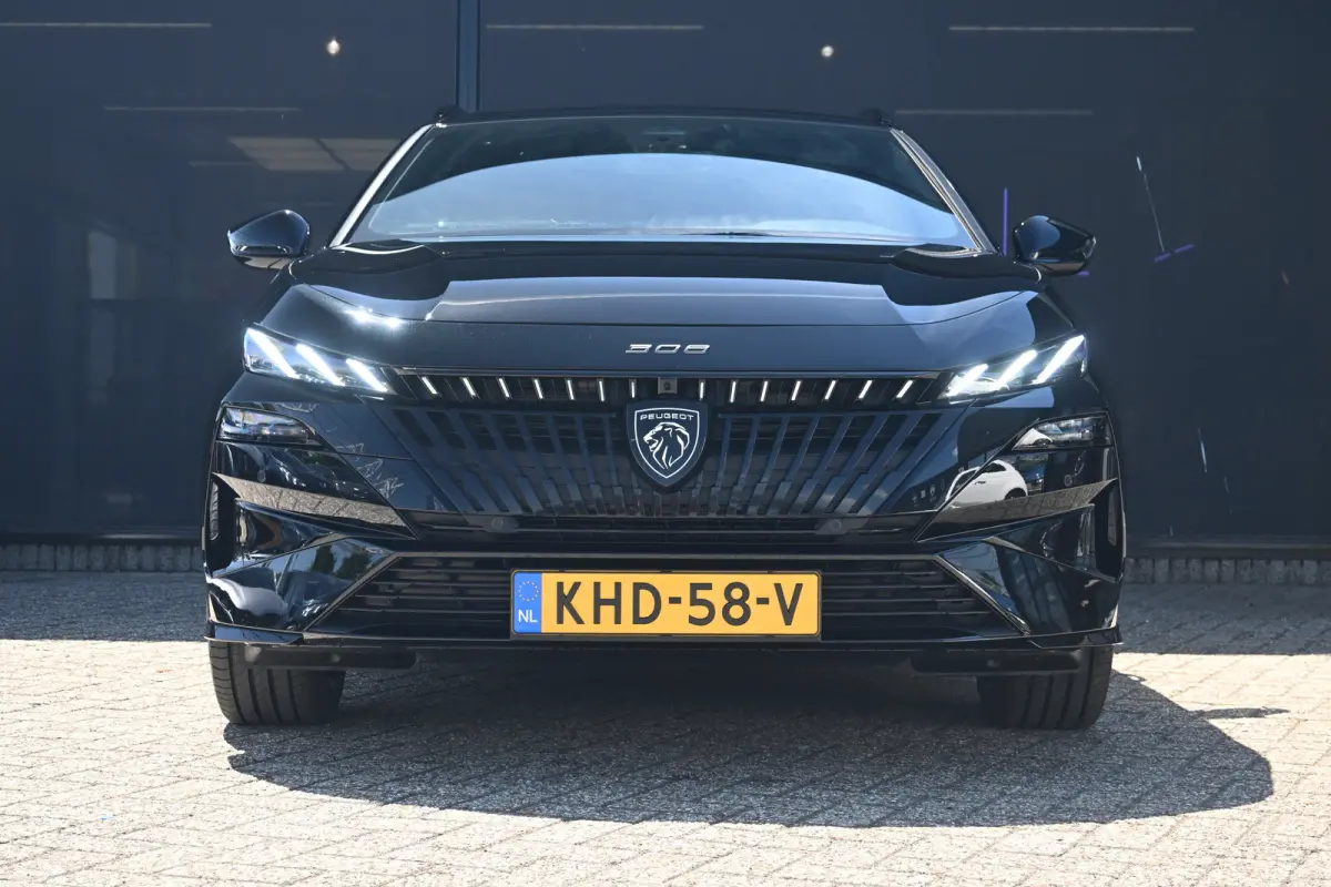 GT 54 kWh | Navigatie | Massagestoelen | Stoel/Stuurverwarming | Dodehoekdetectie | 360 Camera | !!