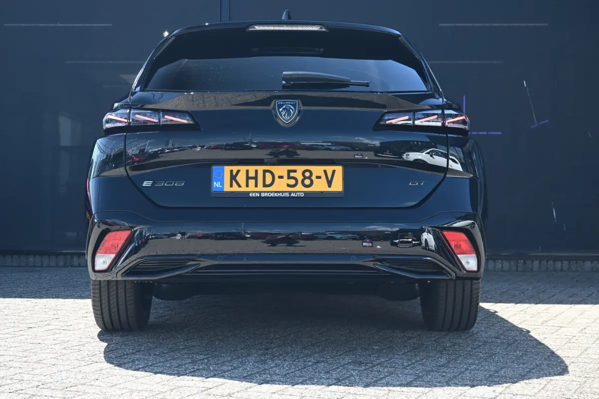 GT 54 kWh | Navigatie | Massagestoelen | Stoel/Stuurverwarming | Dodehoekdetectie | 360 Camera | !!