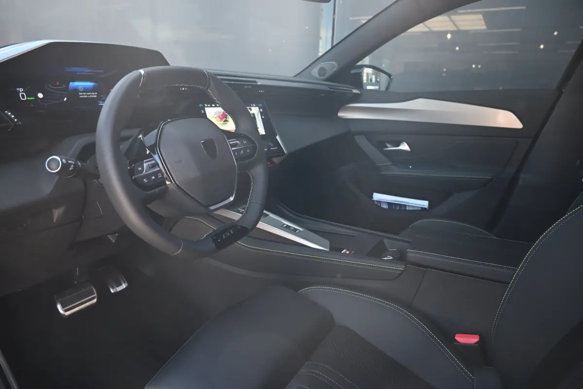 GT 54 kWh | Navigatie | Massagestoelen | Stoel/Stuurverwarming | Dodehoekdetectie | 360 Camera | !!