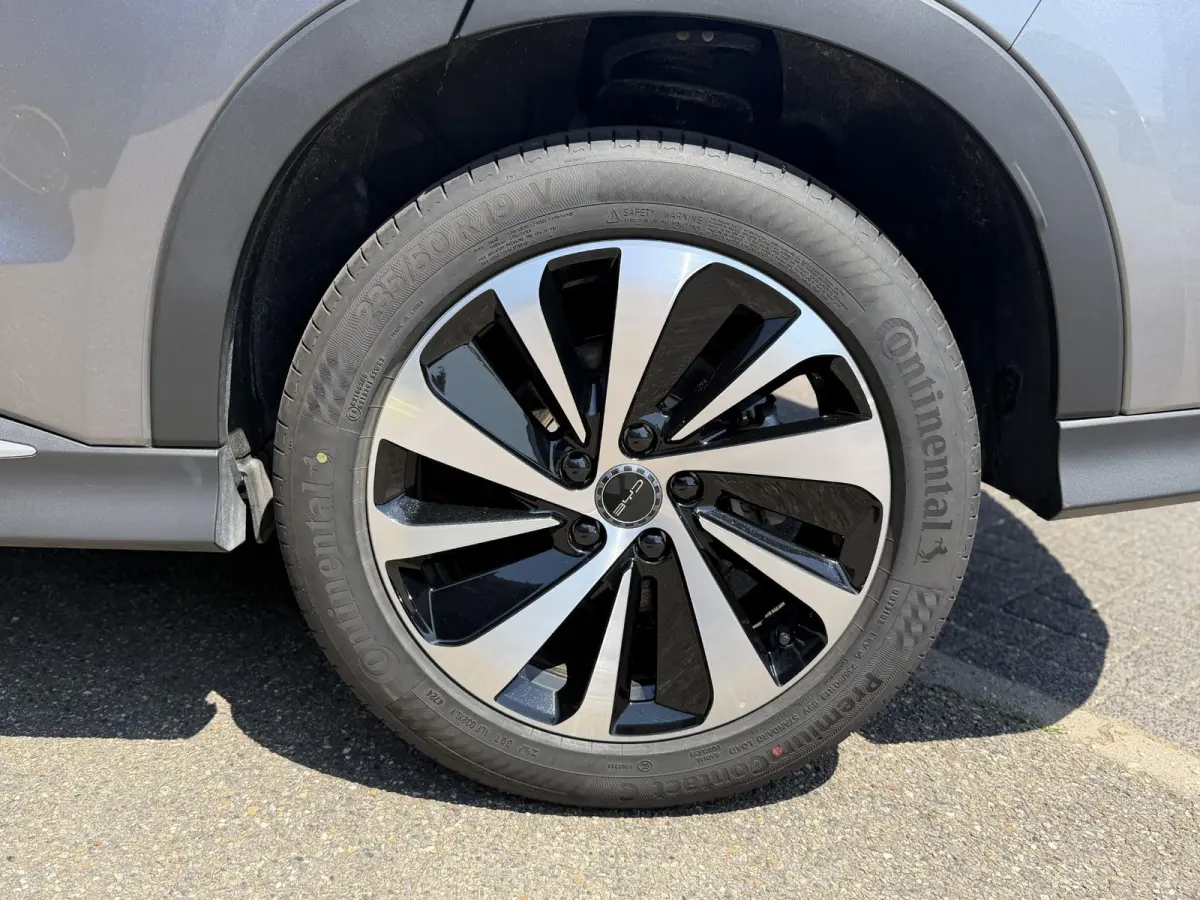 Comfort 1.5 DM-i FWD 9000 KM ! 125km electrisch rijbereik | 6 jaar volledige BYD GARANTIE TM 2031 | FULL OPTION