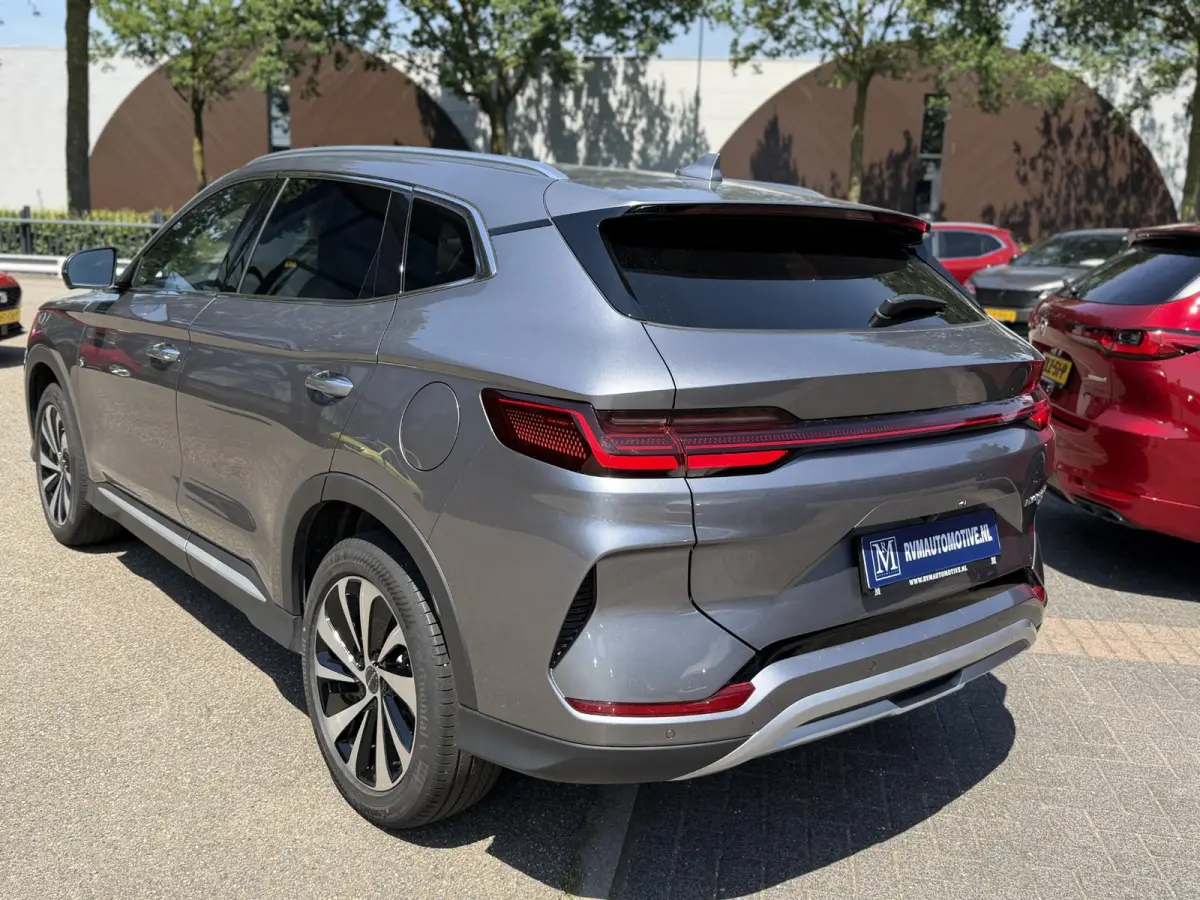 Comfort 1.5 DM-i FWD 9000 KM ! 125km electrisch rijbereik | 6 jaar volledige BYD GARANTIE TM 2031 | FULL OPTION