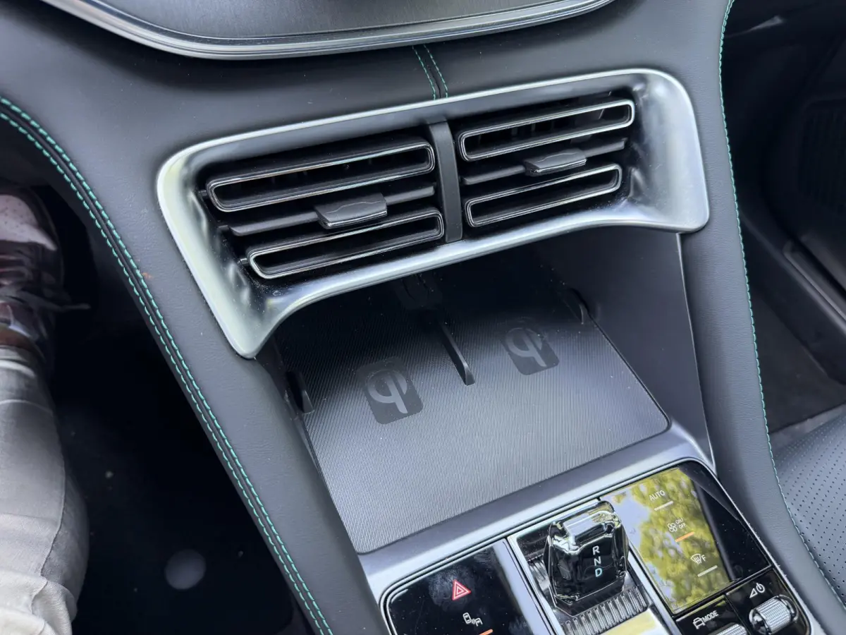 Comfort 1.5 DM-i FWD 9000 KM ! 125km electrisch rijbereik | 6 jaar volledige BYD GARANTIE TM 2031 | FULL OPTION