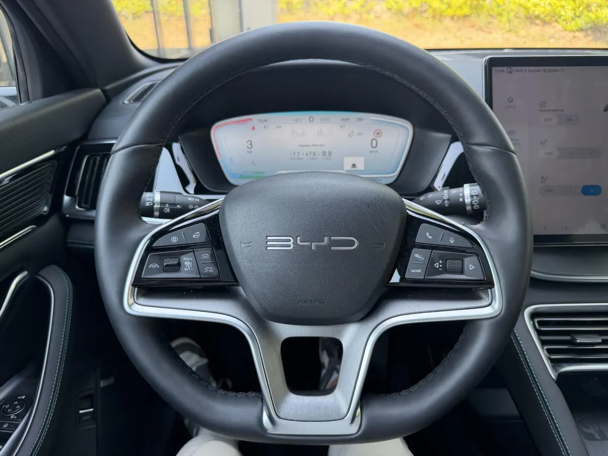 Comfort 1.5 DM-i FWD 9000 KM ! 125km electrisch rijbereik | 6 jaar volledige BYD GARANTIE TM 2031 | FULL OPTION