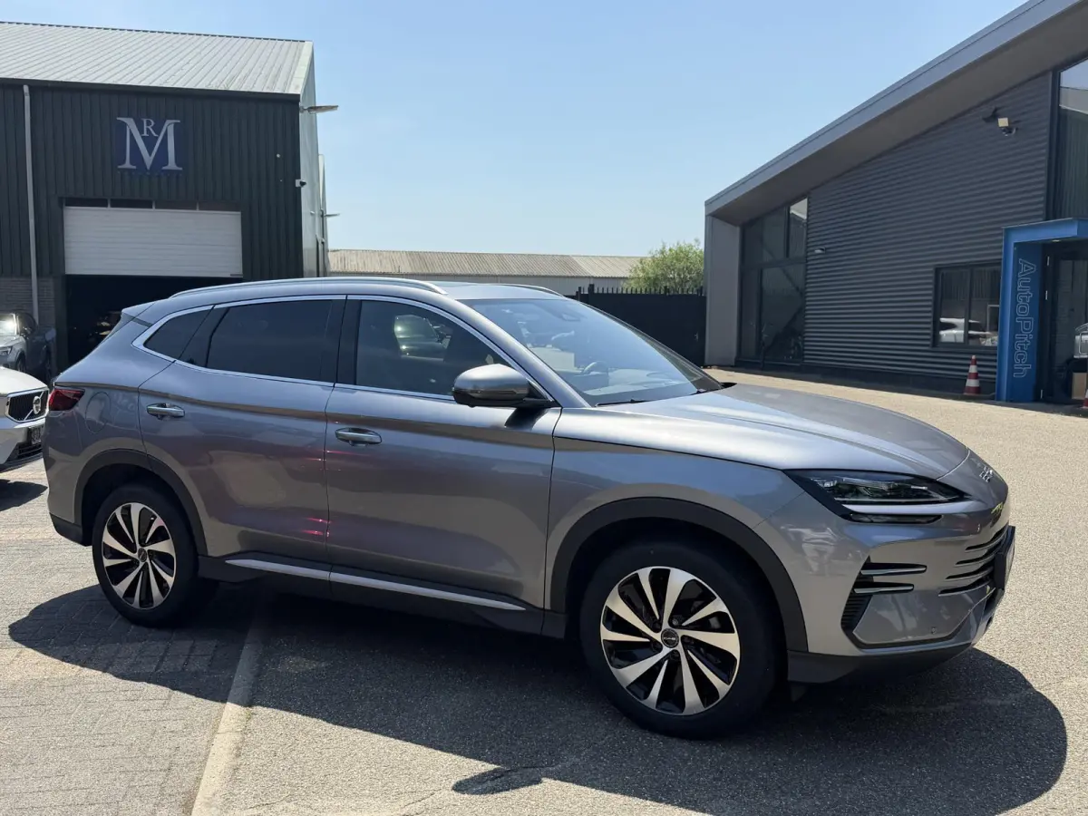 Comfort 1.5 DM-i FWD 9000 KM ! 125km electrisch rijbereik | 6 jaar volledige BYD GARANTIE TM 2031 | FULL OPTION
