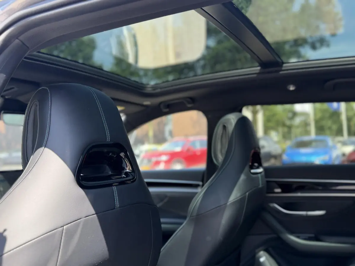 Comfort 1.5 DM-i FWD 9000 KM ! 125km electrisch rijbereik | 6 jaar volledige BYD GARANTIE TM 2031 | FULL OPTION
